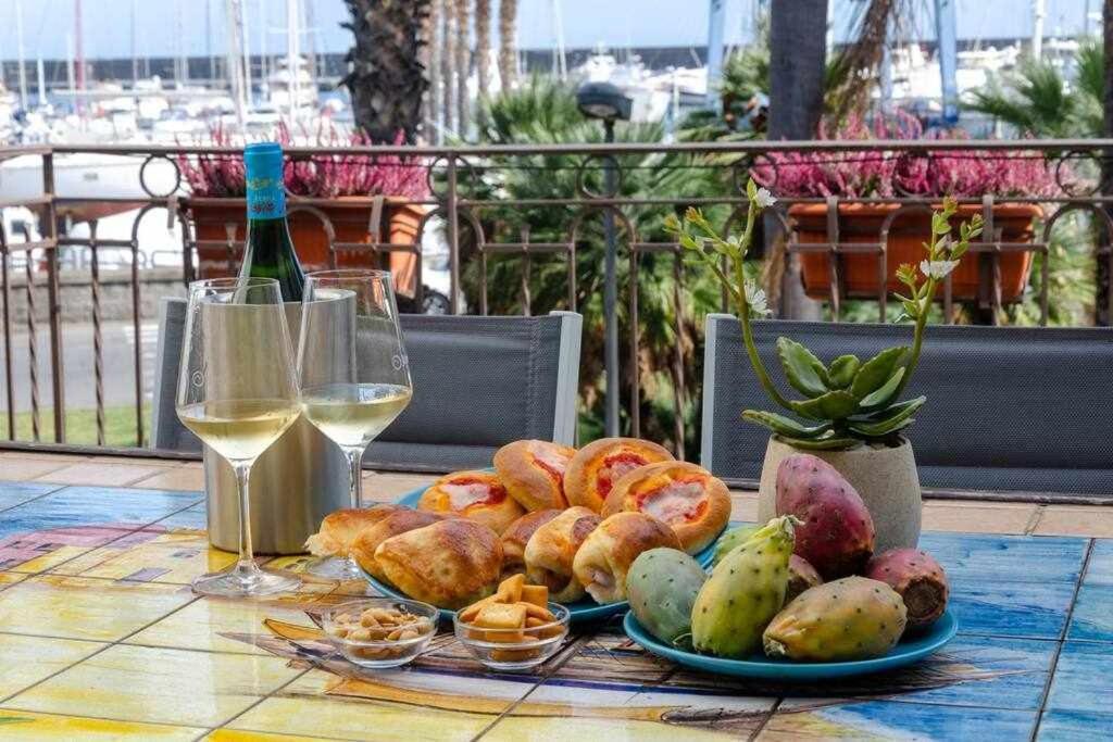 リポスト Casa Delle Zammare Fronte Mare Centro Storicoヴィラ エクステリア 写真